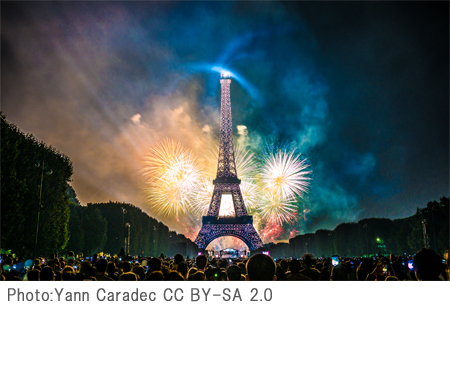 エッフェル塔-花火2