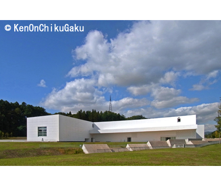 青森県立美術館1