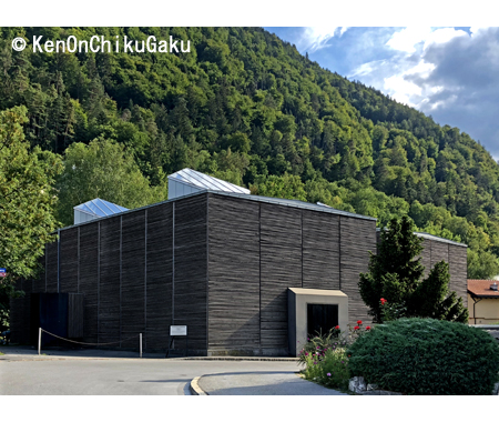 ローマ遺跡発掘シェルター1