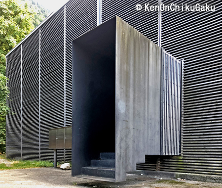 ローマ遺跡発掘シェルター3